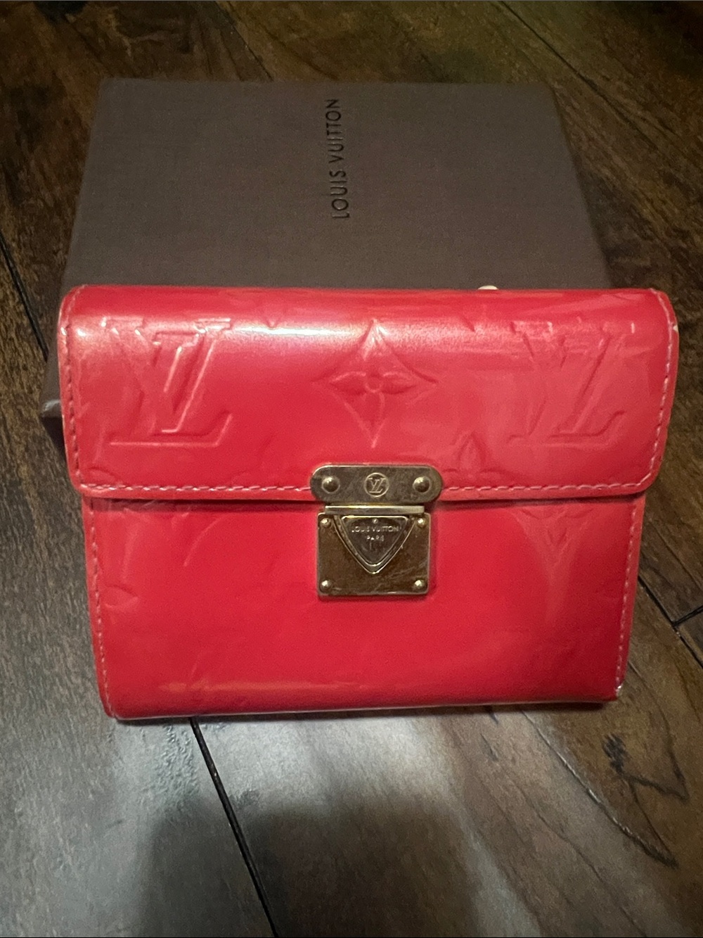 Authentic Louis Vuitton pink Red Vernis Compact Wallet
